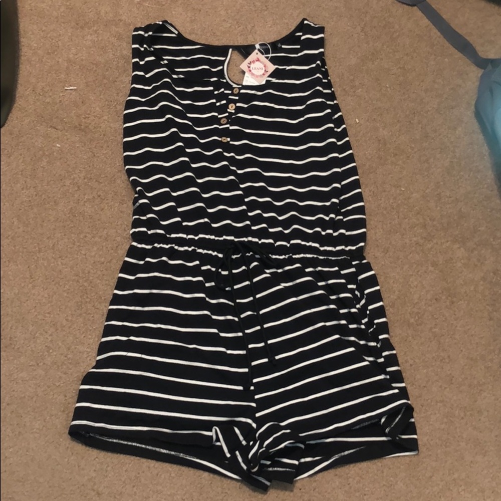 Black and white alethic romper